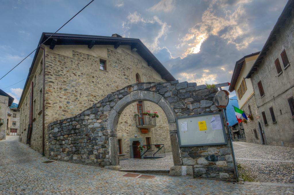 Il Seicento Aparthotel Sernio Exterior foto